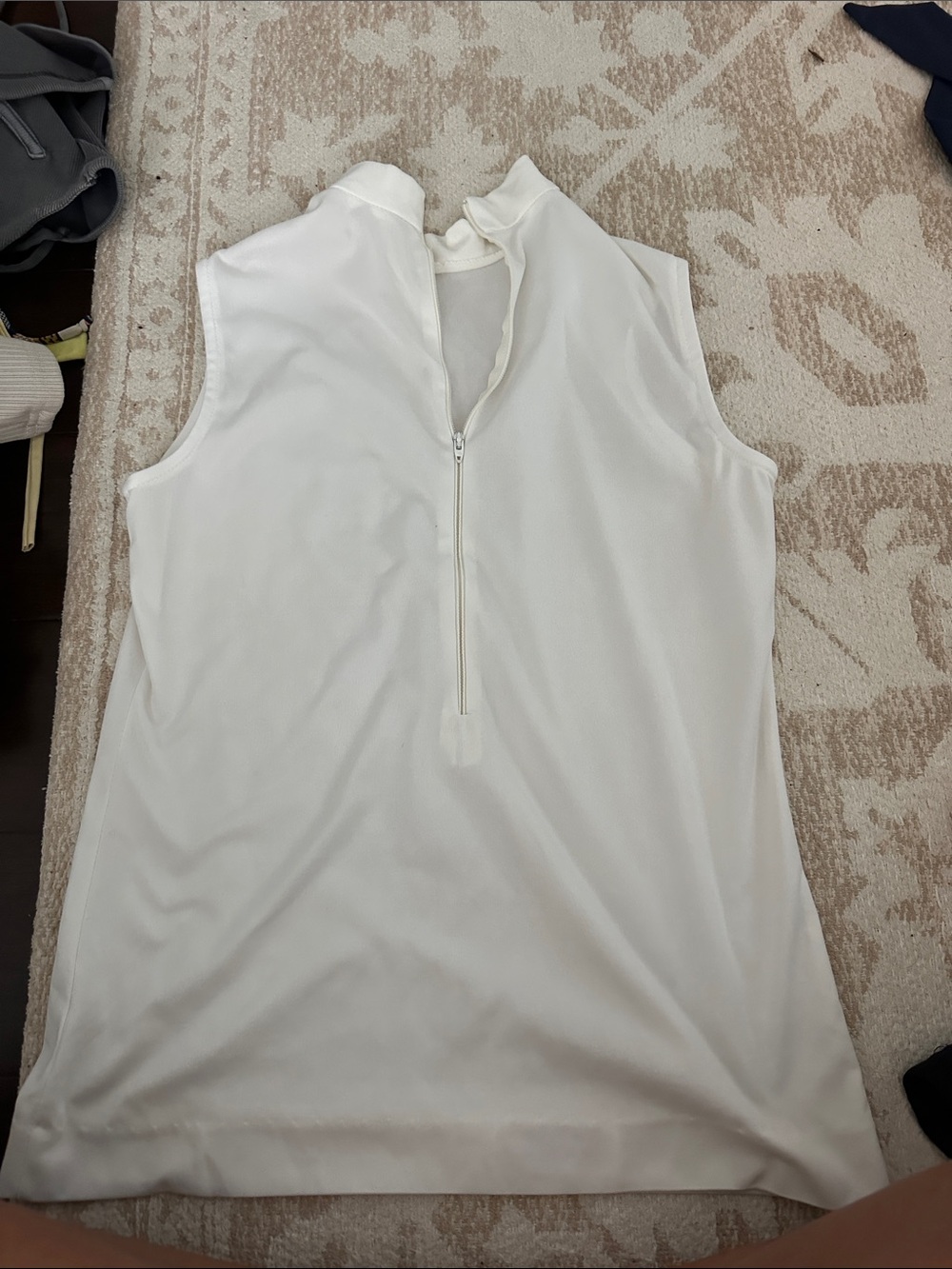 Sleeveless White Zip-Front Women's golf Top